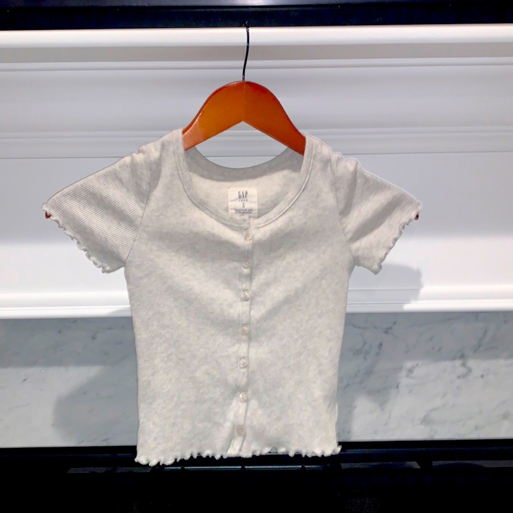 COPY - gray Gap teen button up shirt.